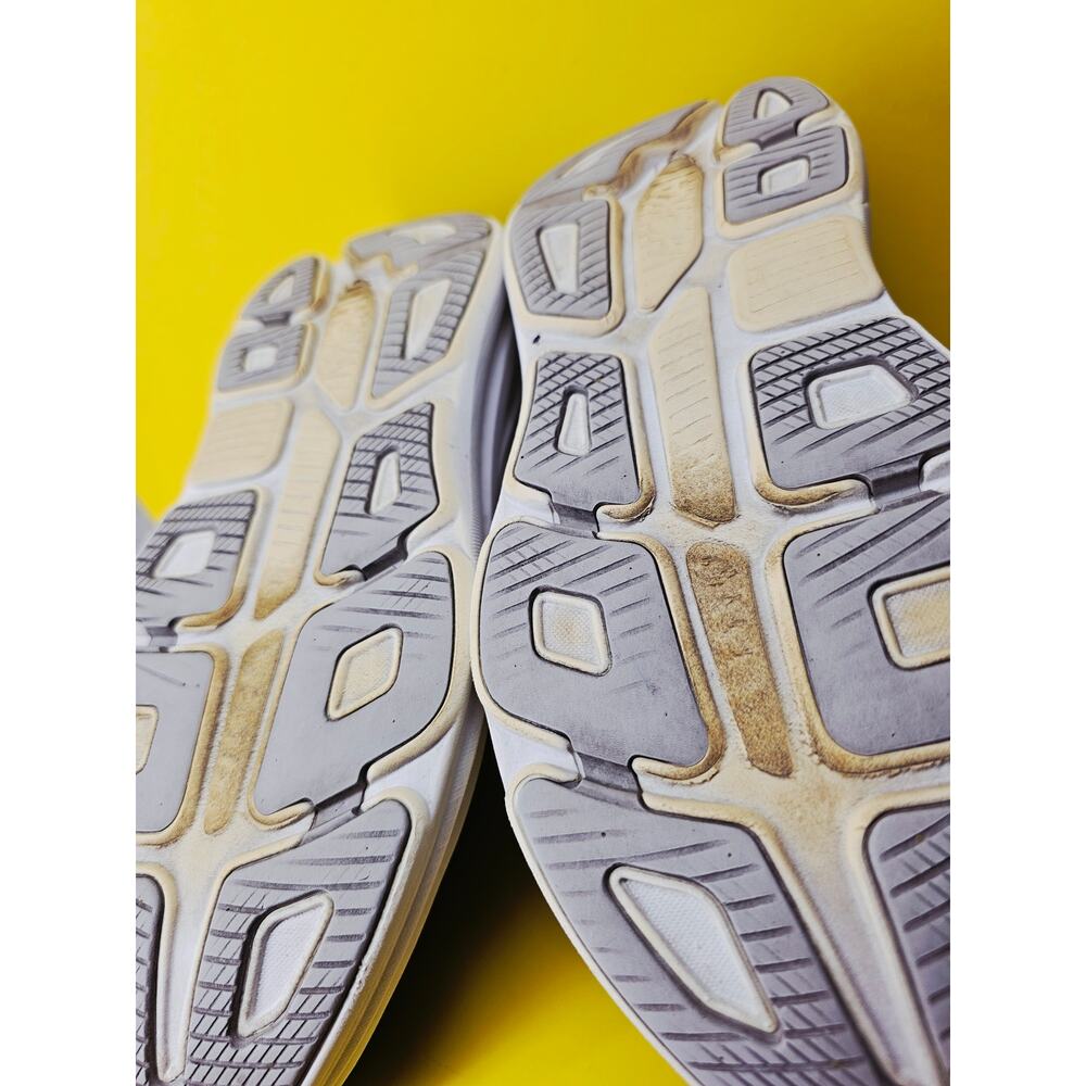 Hoka Men 9.5 Comfy footwear View 2
